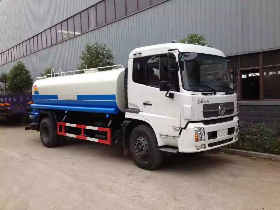 東風(fēng)灑水車(chē)廠家 東風(fēng)灑水車(chē)廠家