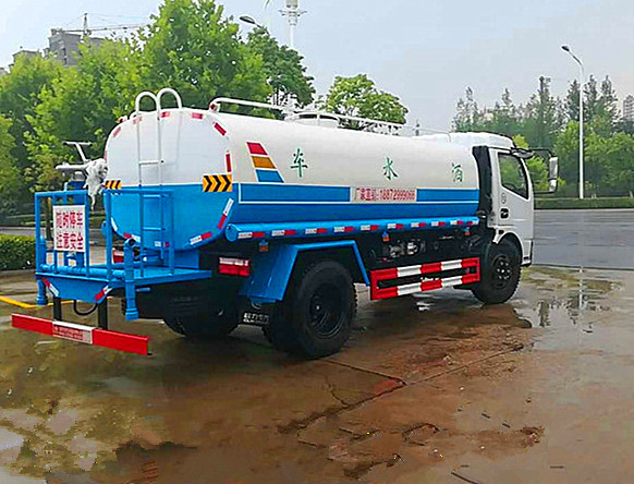 灑水車(chē)廠(chǎng)家 灑水車(chē)廠(chǎng)家