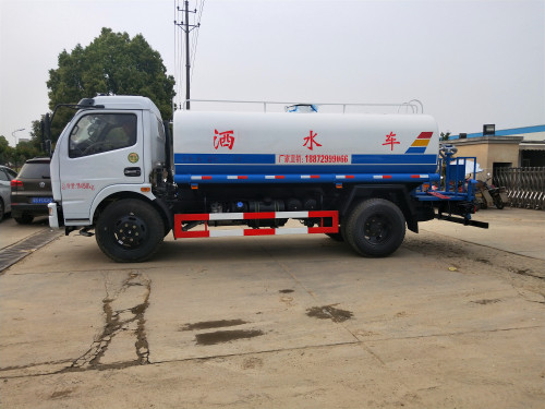 8-9噸灑水車報(bào)價(jià) 8-9噸灑水車報(bào)價(jià)