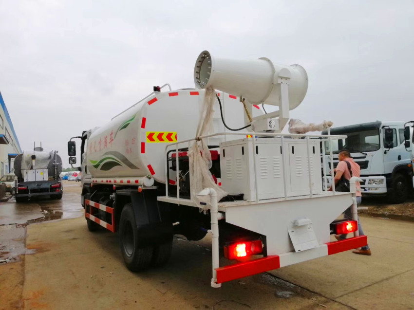 �|Դ�О�ˮ܇�S��ֱ�N���|Դ�О�ˮ܇�r���r���|Դ�О�ˮ܇���ˮ���N���c