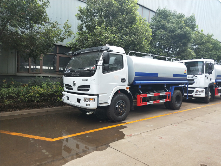 環(huán)保灑水車 環(huán)保灑水車