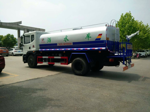 東風(fēng)T5灑水車15噸圖片 東風(fēng)T5灑水車15噸圖片