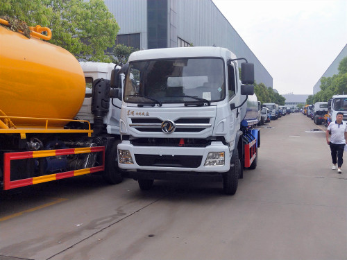 ��������?f��)P�m�������x��,12���Ė|�L(f��ng)145��ˮ܇(ch��)-�������F(tu��n)