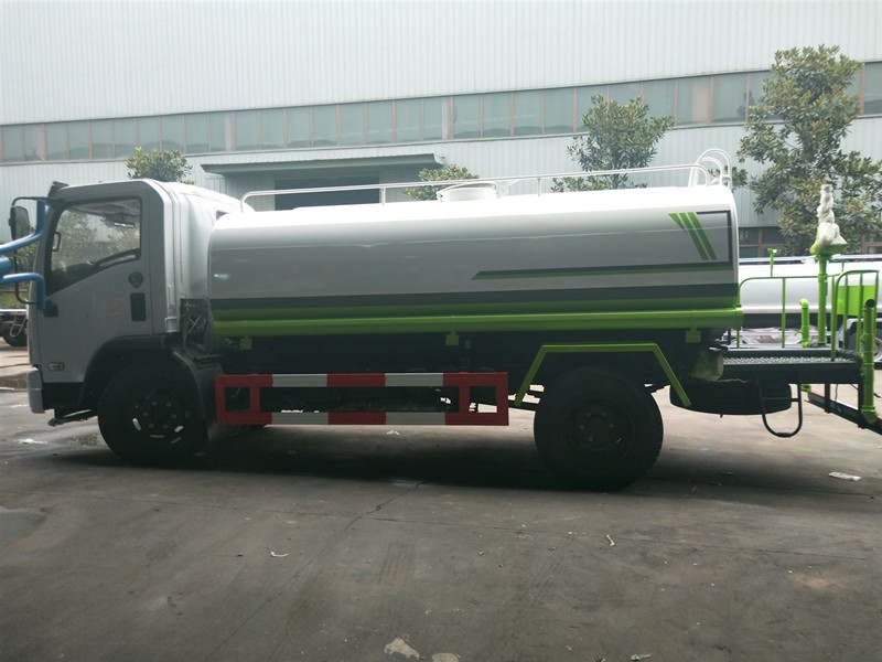 東風(fēng)多利卡灑水車 東風(fēng)多利卡灑水車