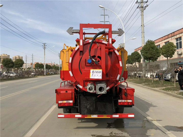 10����ϴ����܇(ch��)�r(ji��)�� ��ͨ���ۃ���܇(ch��) ��ˮ����ͨ܇(ch��)�S��ֱ�N(xi��o)