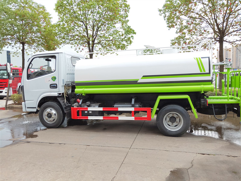 國(guó)六東風(fēng)5噸灑水車 國(guó)六東風(fēng)5噸灑水車