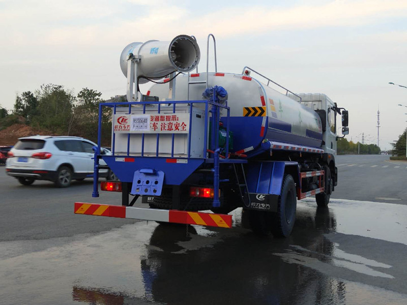 東風(fēng)大型灑水車 12噸-20噸大型灑水車 廠家直銷 東風(fēng)大型灑水車 12噸-20噸大型灑水車 廠家直銷