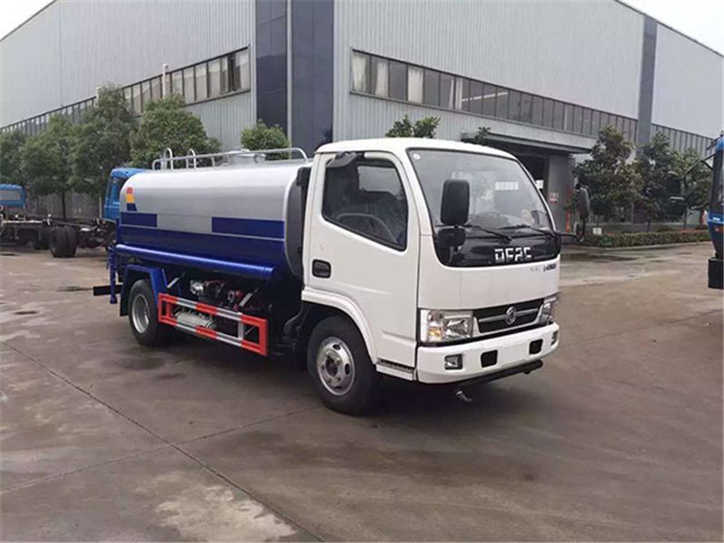 東風(fēng)福瑞卡灑水車國五5噸霧炮灑水車價(jià)格 東風(fēng)福瑞卡灑水車國五5噸霧炮灑水車價(jià)格