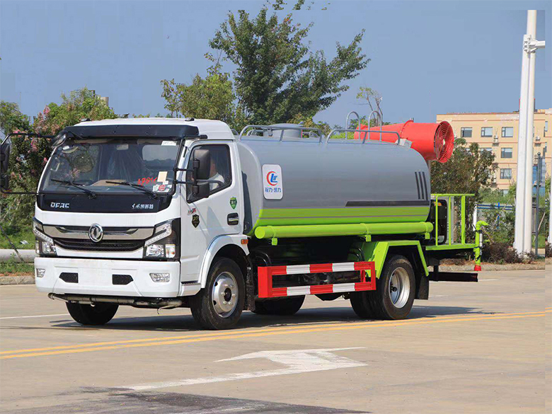 國六5噸灑水車 東風(fēng)小多利卡綠化噴灑車現(xiàn)車供應(yīng) 國六5噸灑水車 東風(fēng)小多利卡綠化噴灑車現(xiàn)車供應(yīng)