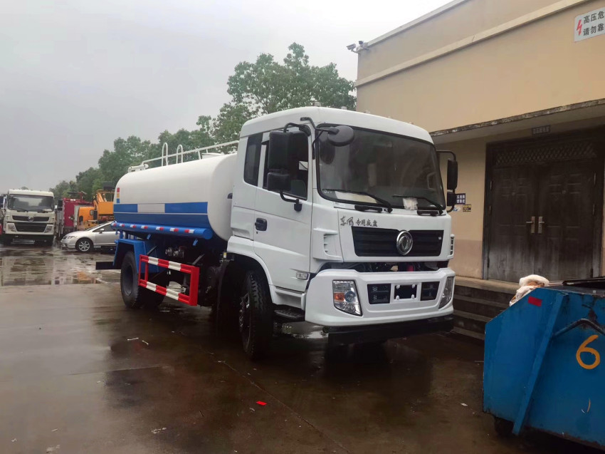 ����(y��ng)�|�L(f��ng)������12����ˮ܇-�����I�r(ji��)����٬F(xi��n)܇���ۃr(ji��)��(y��u)��