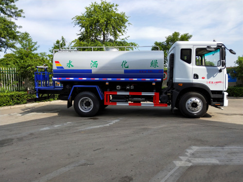 伴君長(zhǎng)興牌AAA5181GSSE6型灑水車 伴君長(zhǎng)興牌AAA5181GSSE6型灑水車