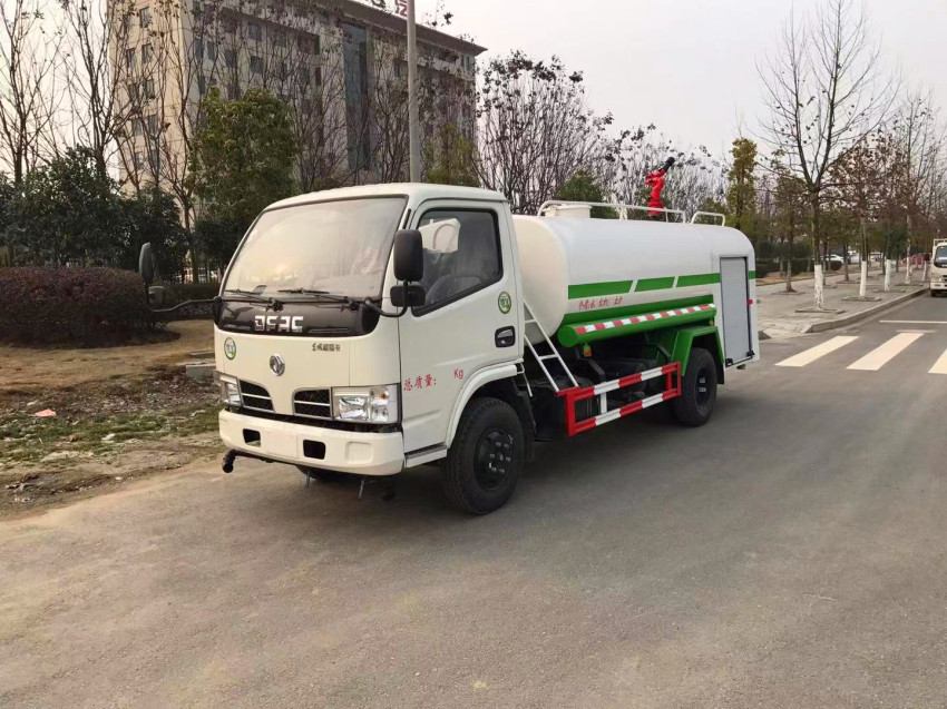 東風(fēng)5方灑水車多少錢一臺(tái)-東風(fēng)5方灑水車多少錢一臺(tái) 東風(fēng)5方灑水車多少錢一臺(tái)-東風(fēng)5方灑水車多少錢一臺(tái)