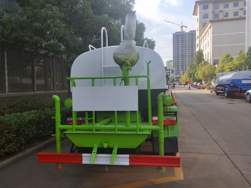 東風多利卡水罐車 東風多利卡水罐車