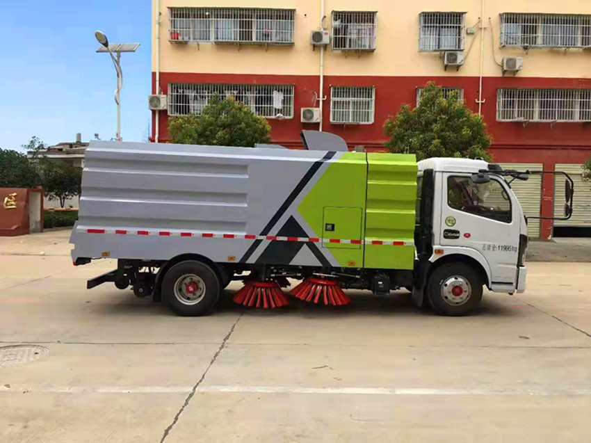 國(guó)六東風(fēng)5噸掃路車的價(jià)格是多少-5噸掃路車廠家銷售 國(guó)六東風(fēng)5噸掃路車的價(jià)格是多少-5噸掃路車廠家銷售