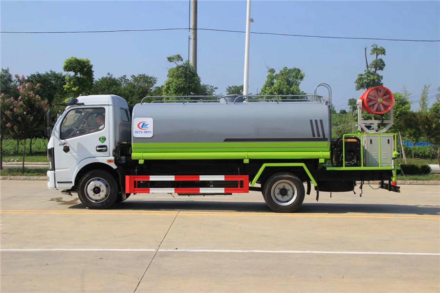 國(guó)六8噸霧炮灑水車 國(guó)六8噸霧炮灑水車