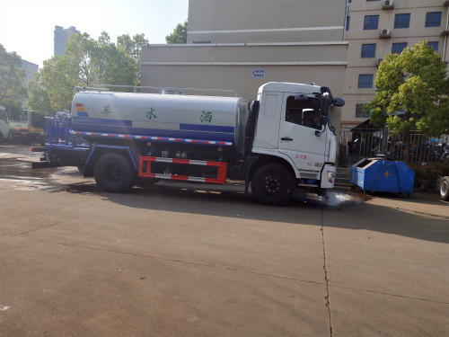 新款15噸灑水車 東風(fēng)D9噴灑車-新款15噸灑水車價(jià)格報(bào)價(jià) 新款15噸灑水車 東風(fēng)D9噴灑車-新款15噸灑水車價(jià)格報(bào)價(jià)