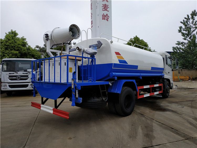 灑水車/灑水車價格/灑水車廠家/5噸灑水車 聯(lián)系電話: 灑水車/灑水車價格/灑水車廠家/5噸灑水車 聯(lián)系電話: