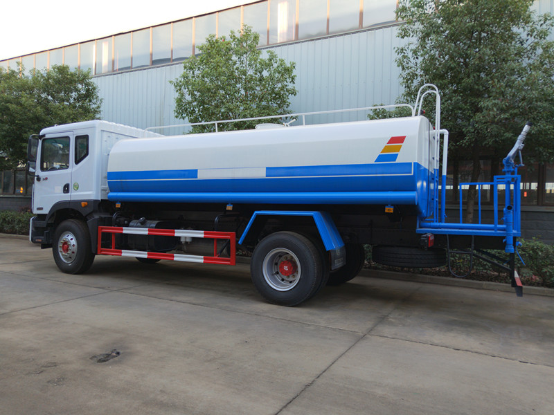 東風(fēng)D9灑水車 東風(fēng)D9灑水車