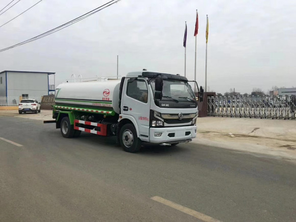 多功能綠化灑水車怎樣實現(xiàn)科學灑水與揚塵治理雙保障-程力灑水車生產(chǎn)廠家 多功能綠化灑水車怎樣實現(xiàn)科學灑水與揚塵治理雙保障-程力灑水車生產(chǎn)廠家