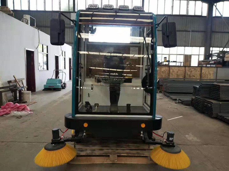 電動掃路車 電動掃路車