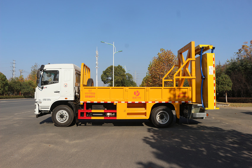 �|�L(f��ng)�A���ײ���_܇-�|�L(f��ng)��ײ���_܇�S��ֱ�N-����ӯͨ