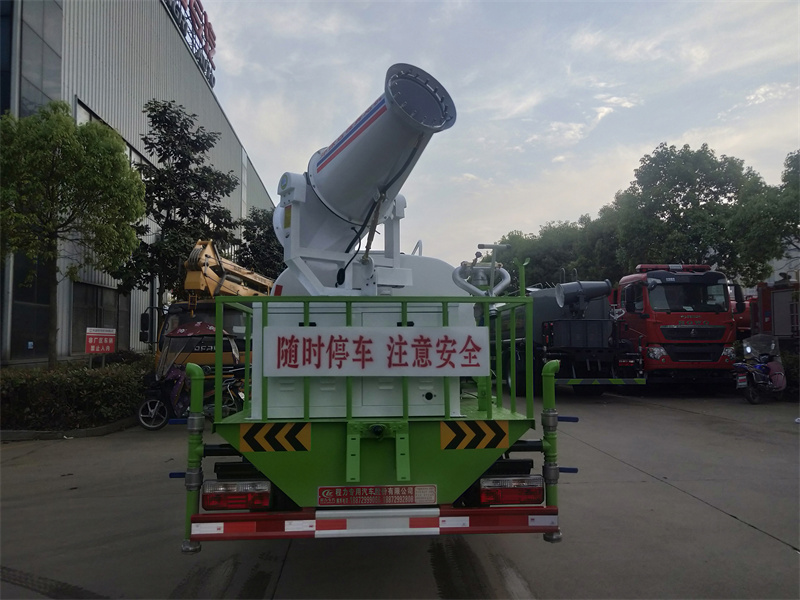 國六5噸東風(fēng)灑水車 國六5噸東風(fēng)灑水車
