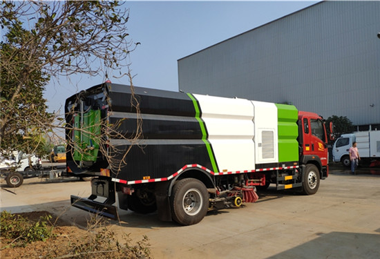 國(guó)六16方重汽豪沃洗掃車(chē) 國(guó)六16方重汽豪沃洗掃車(chē)