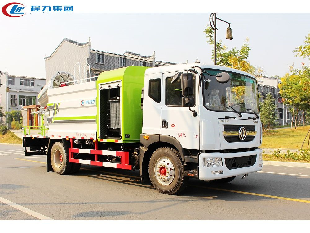 ����12���։m܇ �|�L(f��ng)������D9��15����ˮ܇�r(ji��)�� 60���F���։m܇�S��ֱ�N