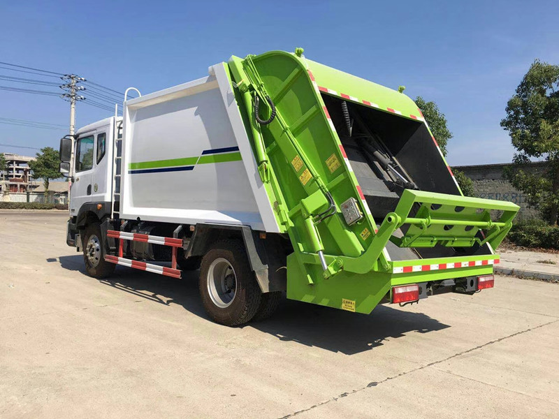 10��12�����bʽ����܇-�|�L(f��ng)D9���s����܇-��������