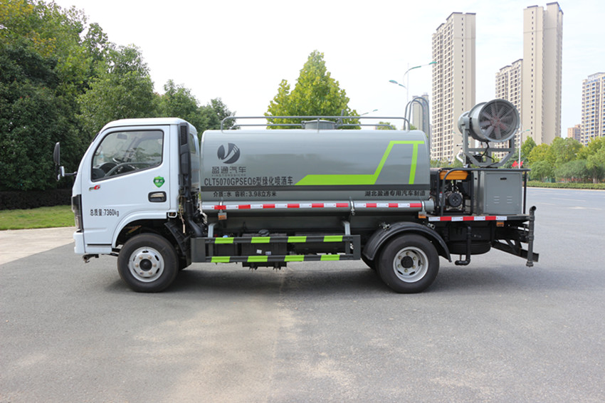 5噸灑水車(chē) 5噸灑水車(chē)