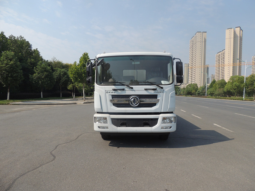 工地的灑水車 工地的灑水車