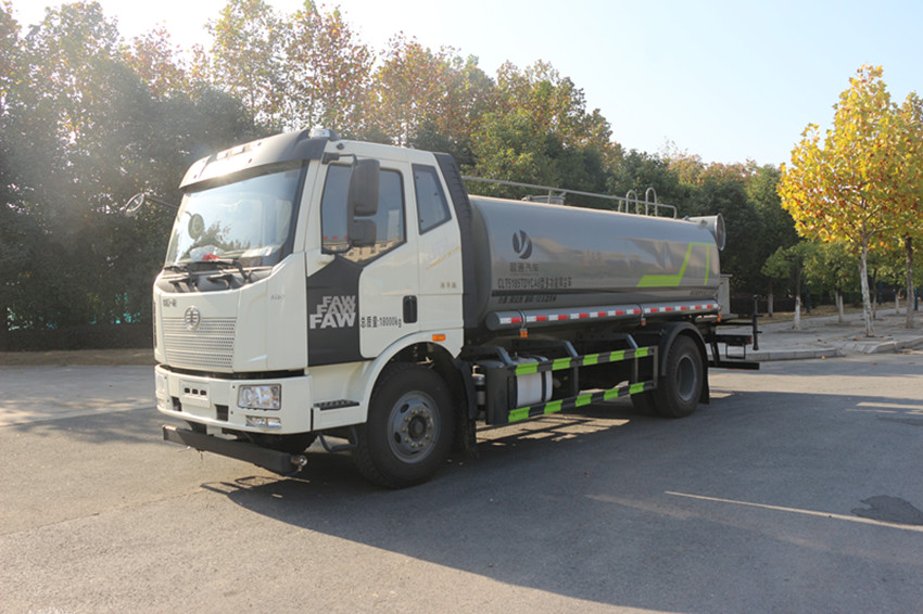 天津解放15 方抑塵車產(chǎn)品介-天津灑水車生產(chǎn)廠家銷售-湖北盈通 天津解放15 方抑塵車產(chǎn)品介-天津灑水車生產(chǎn)廠家銷售-湖北盈通