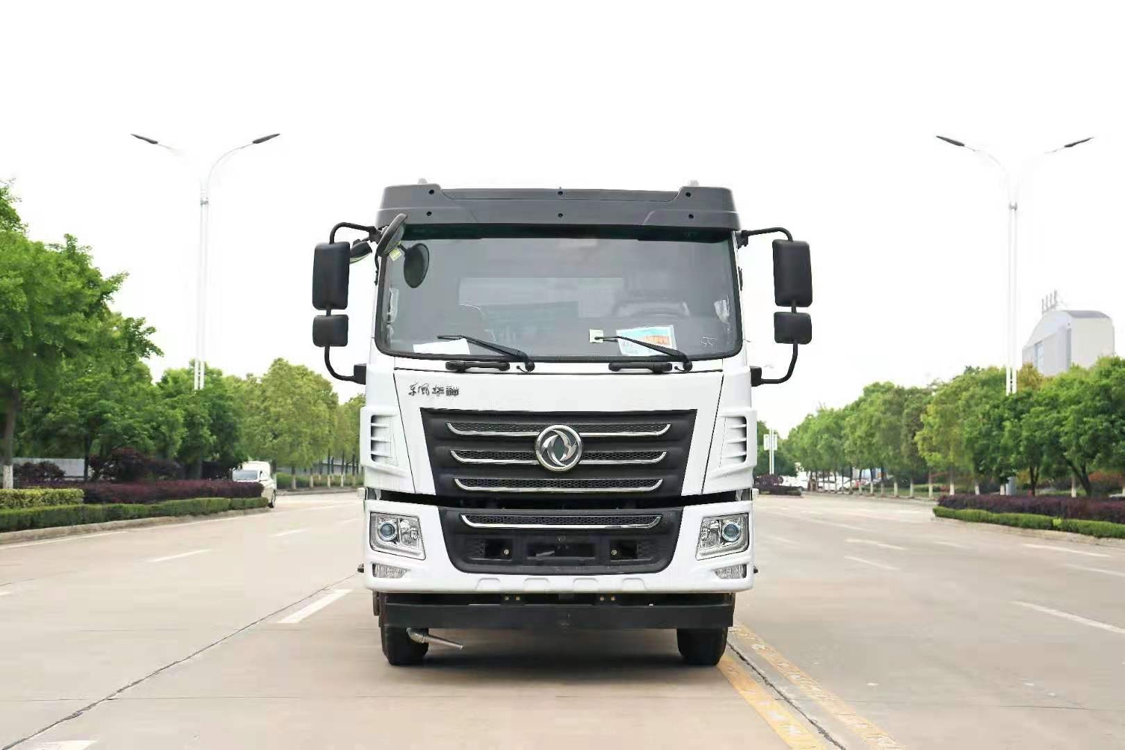 東風(fēng)華神12噸灑水車(chē)