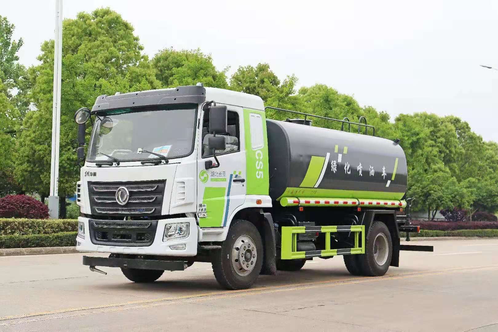 東風(fēng)華神12噸灑水車(chē)