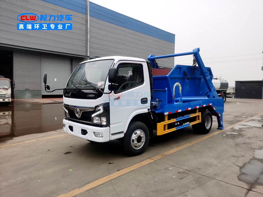 小多利卡擺臂垃圾車(chē)