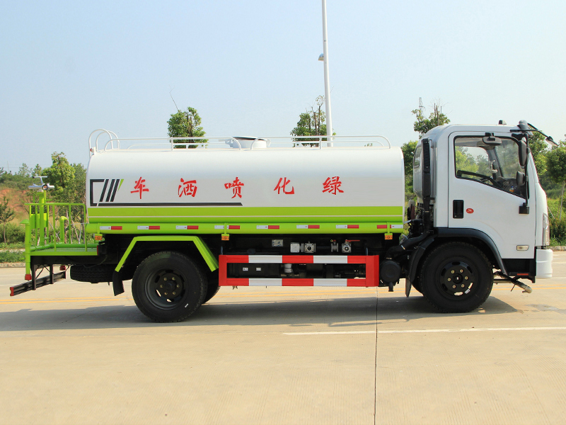 9.2噸灑水車(chē)